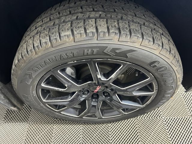 used 2021 GMC Yukon XL car, priced at $51,000