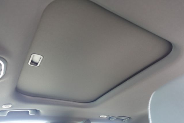 new 2025 Jeep Grand Cherokee car, priced at $34,125