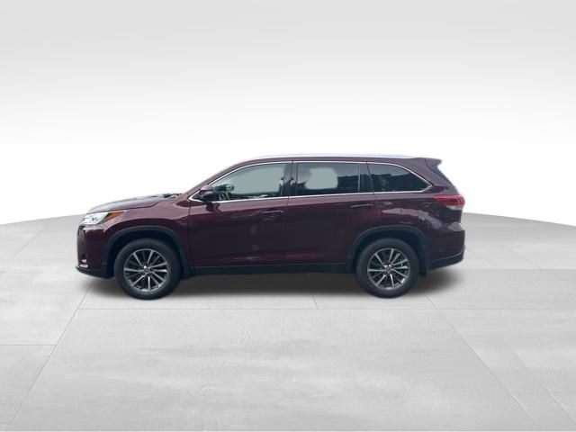 used 2019 Toyota Highlander car, priced at $18,999