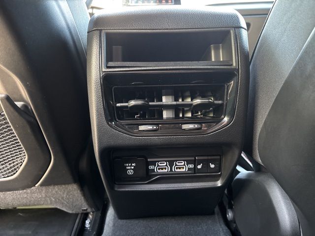 used 2022 Jeep Grand Cherokee car, priced at $37,699