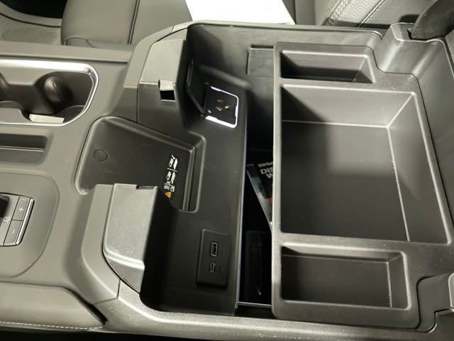 new 2024 GMC Sierra 2500HD car, priced at $80,000