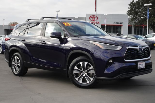 used 2023 Toyota Highlander Hybrid car, priced at $39,000