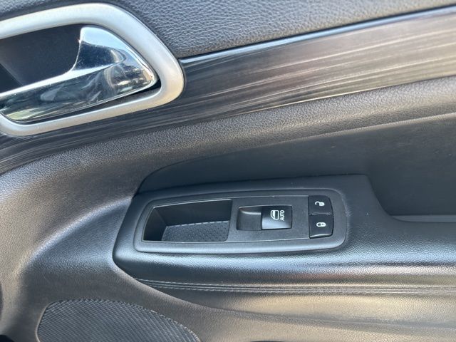 used 2021 Jeep Grand Cherokee car, priced at $24,999