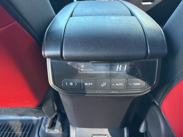 used 2022 Toyota Highlander car, priced at $37,150