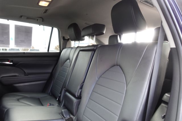 used 2023 Toyota Highlander Hybrid car, priced at $39,000