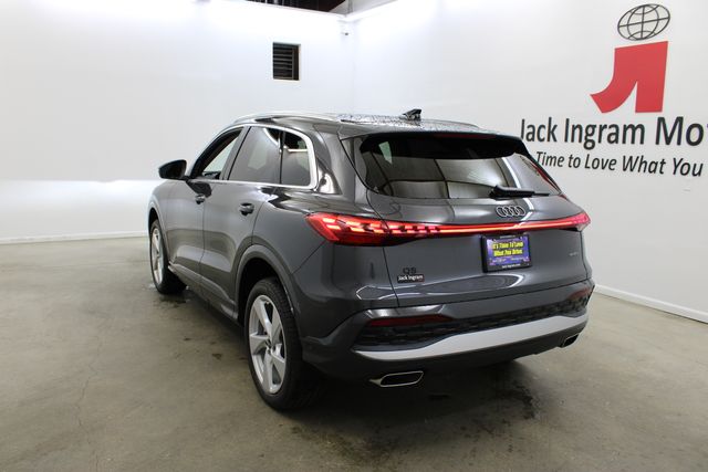 new 2025 Audi Q5 car, priced at $61,300