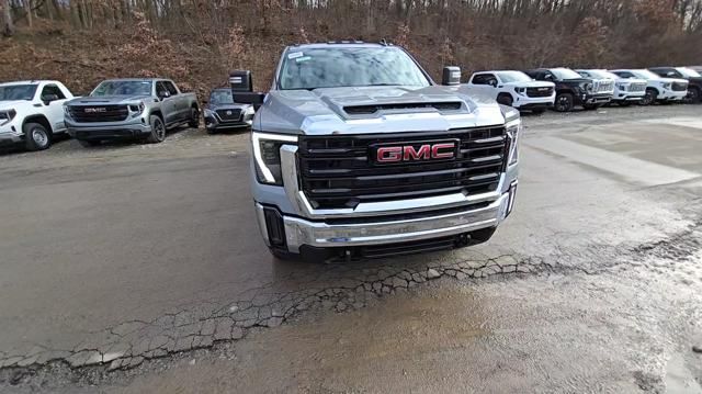 new 2025 GMC Sierra 2500HD car, priced at $51,470