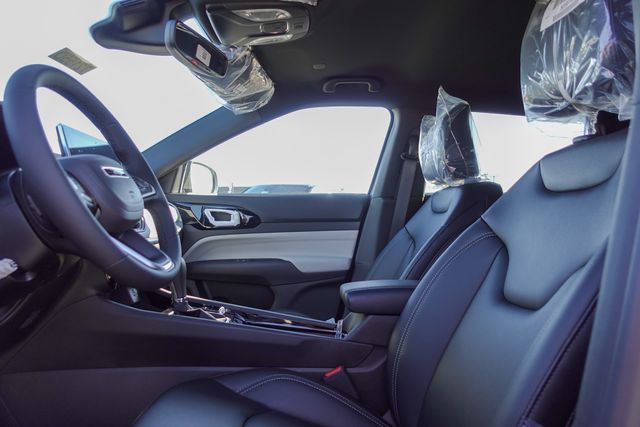 new 2025 Jeep Compass car, priced at $28,935