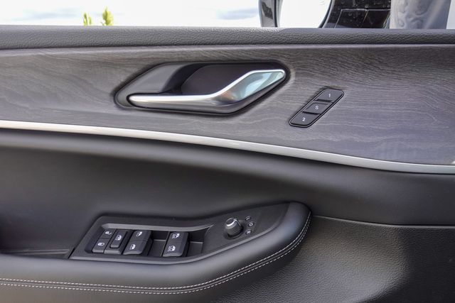 new 2025 Jeep Grand Cherokee car, priced at $55,335