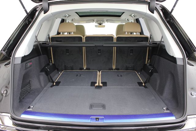 new 2025 Audi Q7 car, priced at $70,850