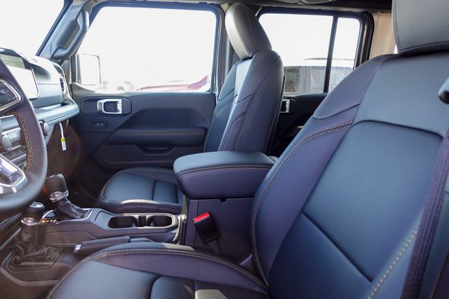 new 2025 Jeep Wrangler car, priced at $52,370