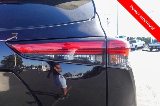 used 2022 Toyota Highlander car, priced at $33,000