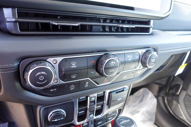 new 2025 Jeep Gladiator car, priced at $48,885