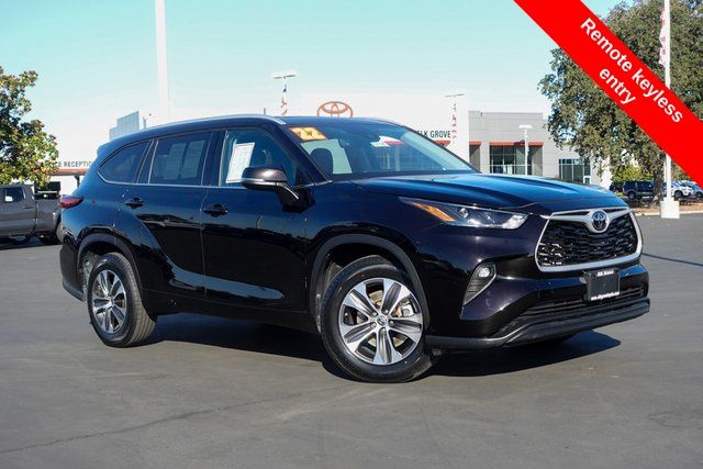 used 2022 Toyota Highlander car, priced at $33,000