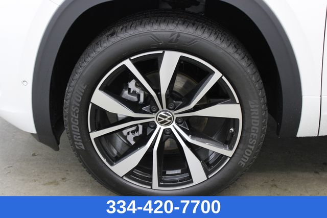 new 2025 Volkswagen Atlas Cross Sport car, priced at $53,334