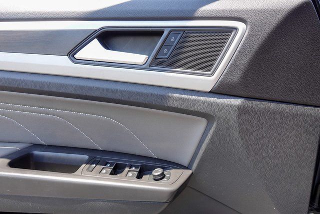 used 2022 Volkswagen Atlas car, priced at $21,999