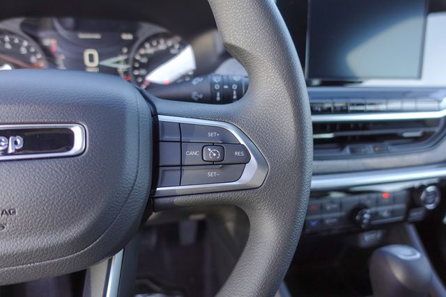 new 2025 Jeep Compass car, priced at $28,090