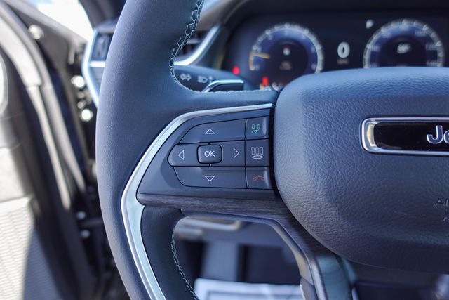 new 2025 Jeep Grand Cherokee car, priced at $44,520