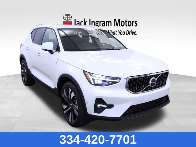 new 2025 Volvo XC40 car, priced at $49,785