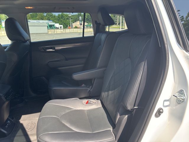 used 2021 Toyota Highlander Hybrid car, priced at $43,699