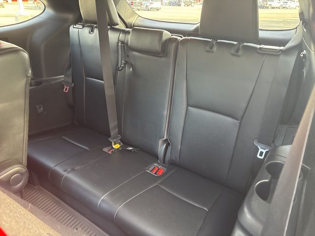 used 2021 Toyota Highlander car, priced at $32,999