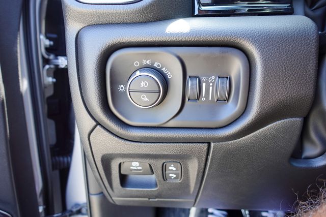 new 2025 Ram 1500 car, priced at $61,644
