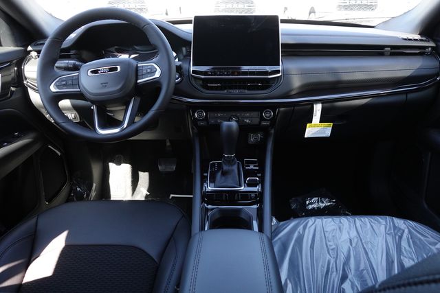 new 2025 Jeep Compass car, priced at $29,660