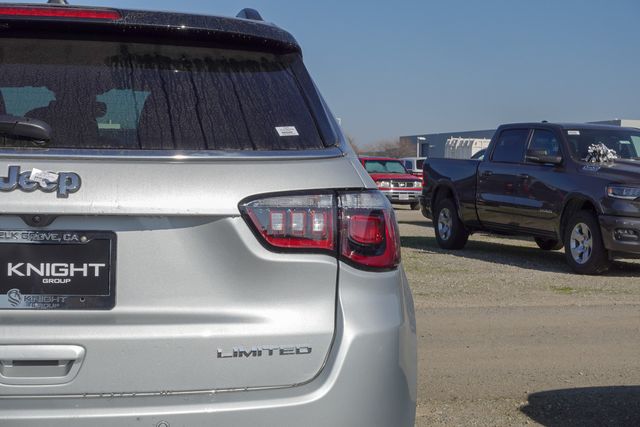 new 2025 Jeep Compass car, priced at $30,435