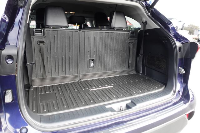 used 2023 Toyota Highlander Hybrid car, priced at $39,000