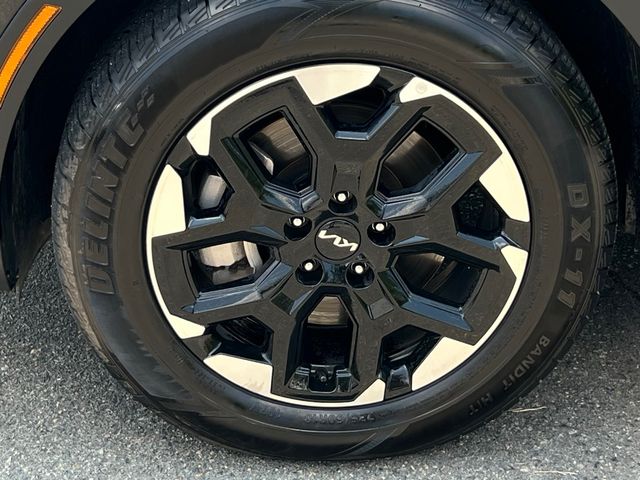 used 2024 Kia Sorento car, priced at $25,717