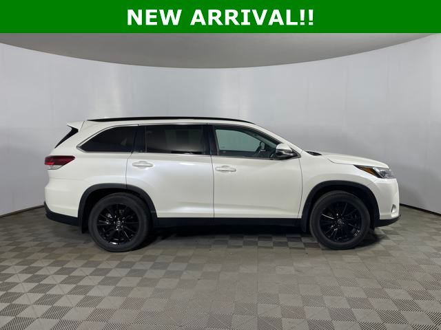 used 2019 Toyota Highlander car, priced at $27,000
