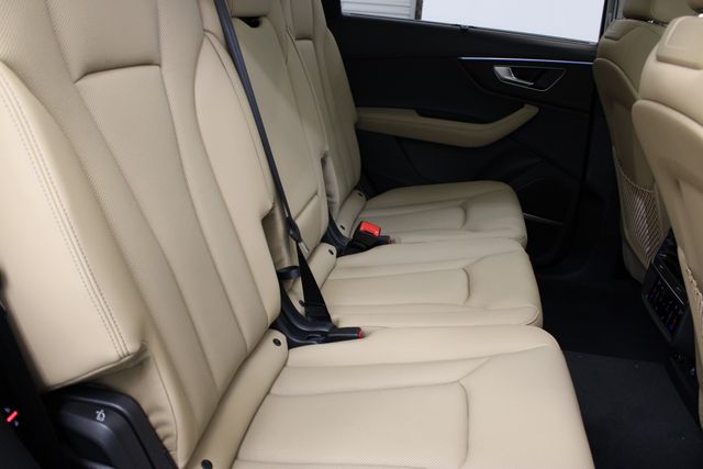new 2025 Audi Q7 car, priced at $70,850