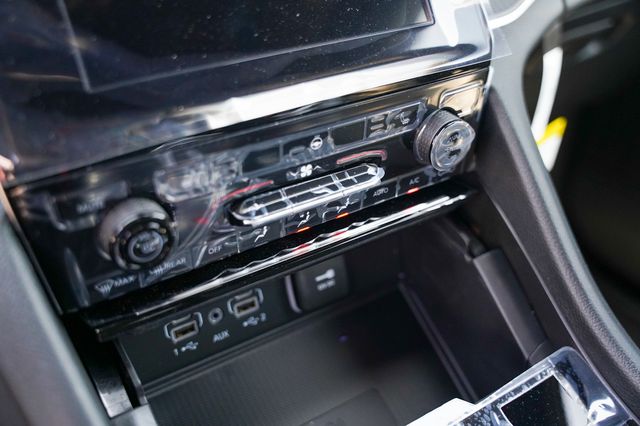 new 2025 Jeep Grand Cherokee car, priced at $38,850