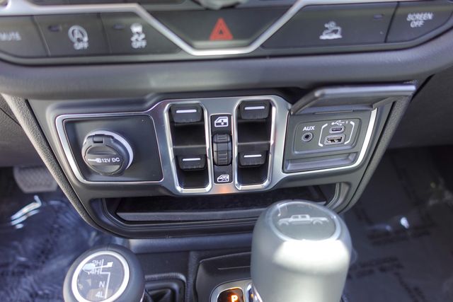 new 2025 Jeep Gladiator car, priced at $45,475
