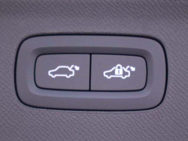 new 2025 Volvo XC90 Plug-In Hybrid car, priced at $72,689
