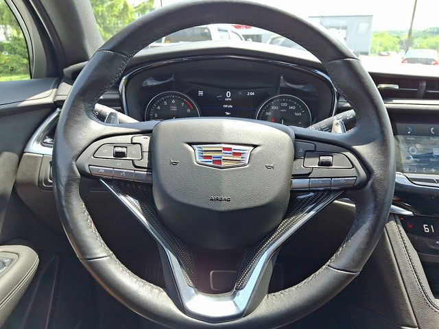 used 2022 Cadillac XT6 car, priced at $40,783