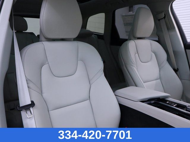 new 2025 Volvo XC60 car, priced at $52,640