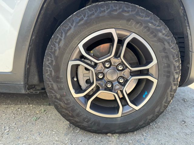 used 2023 Jeep Grand Cherokee car, priced at $46,435