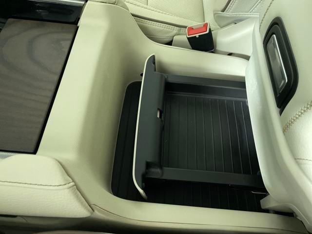 used 2023 GMC Yukon XL car, priced at $67,000