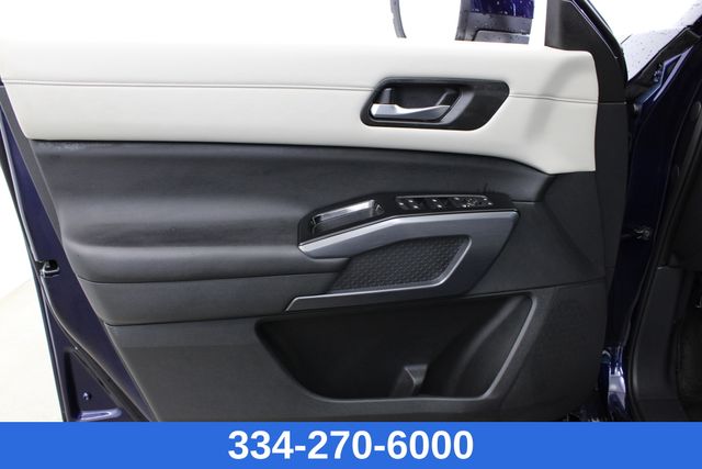 used 2022 Nissan Pathfinder car, priced at $32,999