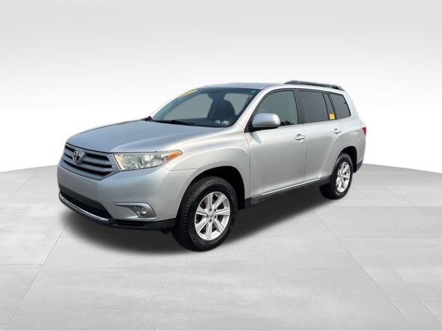 used 2013 Toyota Highlander car, priced at $15,999