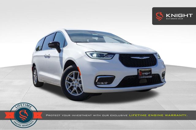 new 2025 Chrysler Pacifica car, priced at $36,895