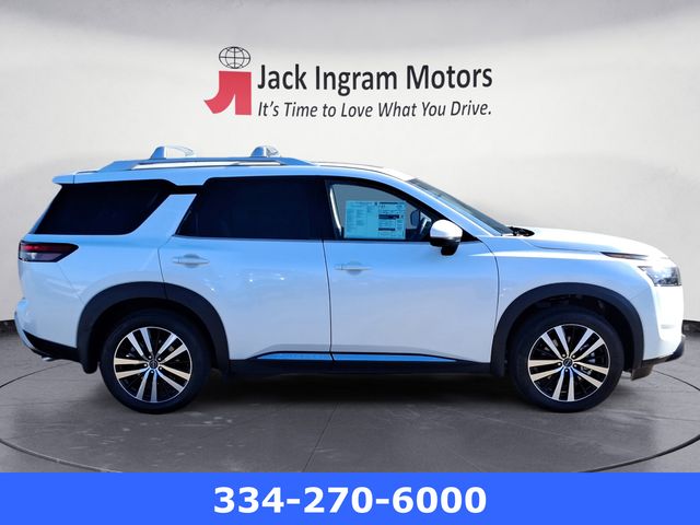 new 2025 Nissan Pathfinder car, priced at $51,940