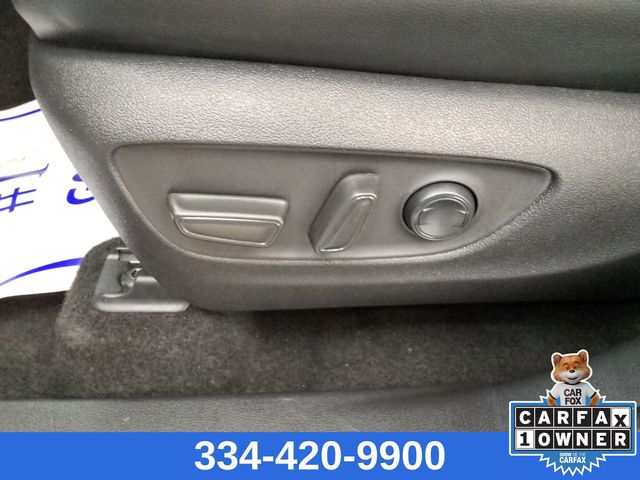used 2024 Toyota Highlander car, priced at $43,999