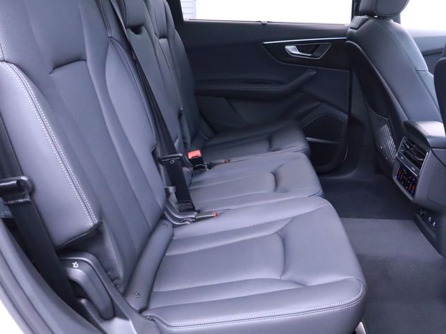 new 2025 Audi Q7 car, priced at $73,750