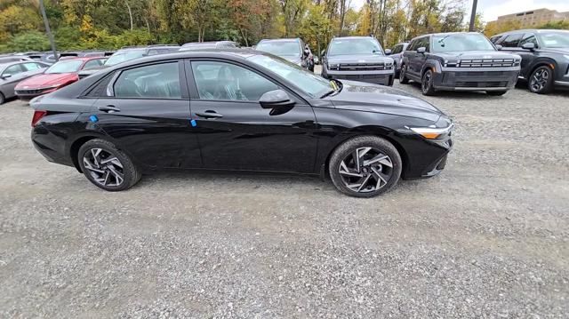 new 2025 Hyundai Elantra car, priced at $24,095