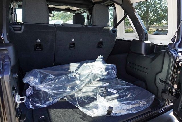 new 2025 Jeep Wrangler car, priced at $45,680