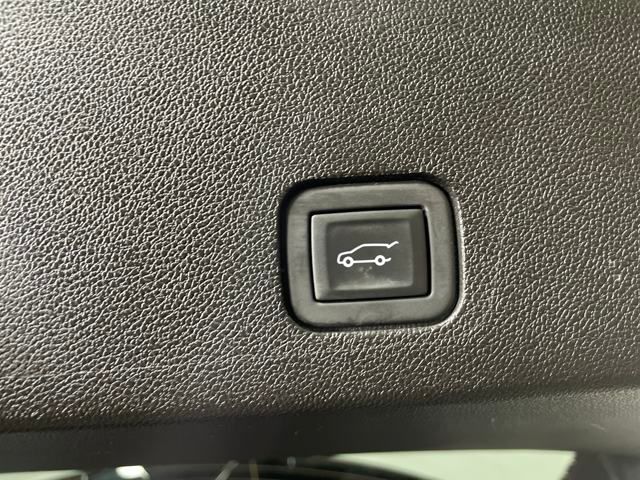 new 2025 Cadillac XT6 car, priced at $65,290