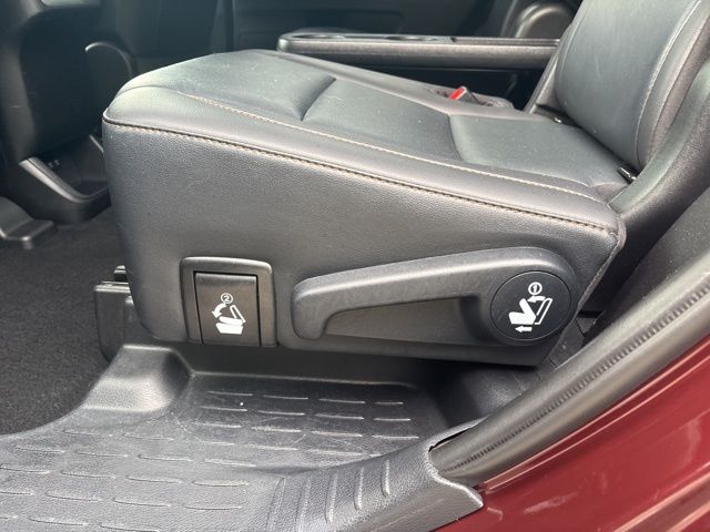 used 2019 Toyota Highlander car, priced at $18,999