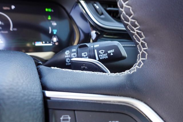 used 2024 Jeep Grand Cherokee car, priced at $29,489